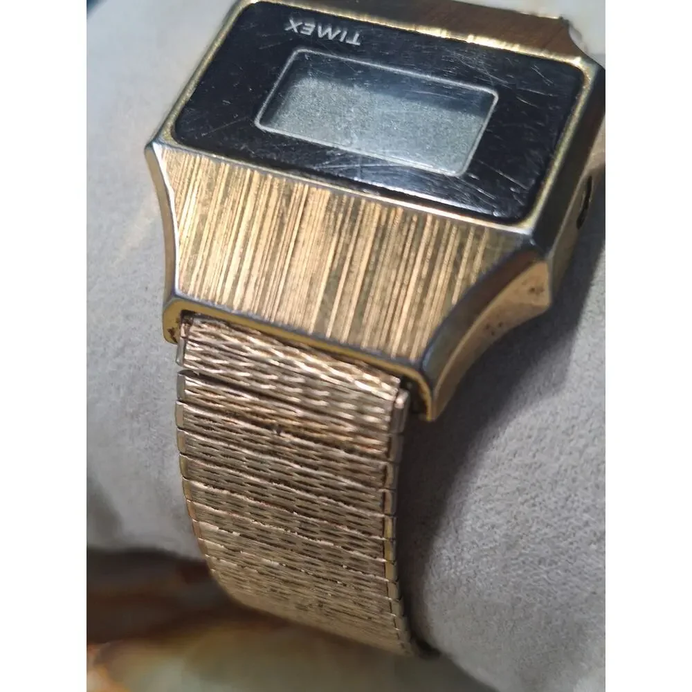 Vintage 1970s Timex LED Digital Watch Gold Tone Type H Speidel Band Untested